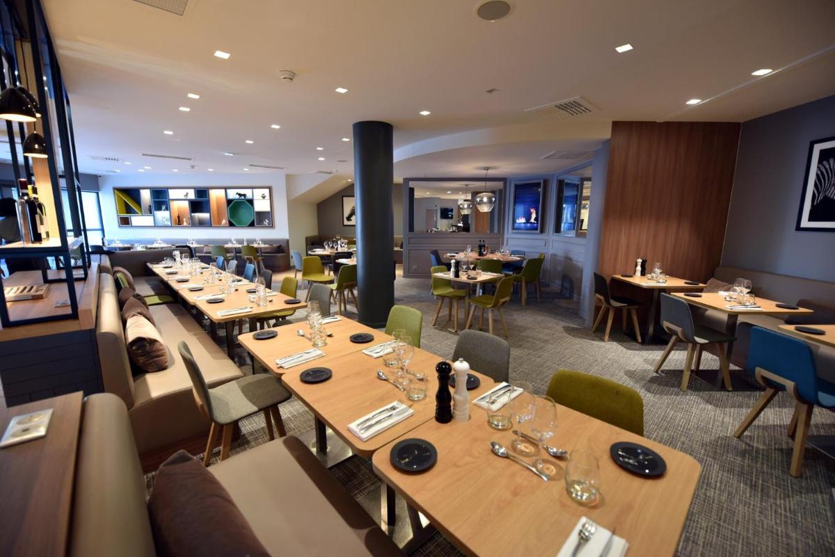 Restaurant ou autre lieu de restauration dans l'établissement Holiday Inn Dijon Toison D'or by IHG