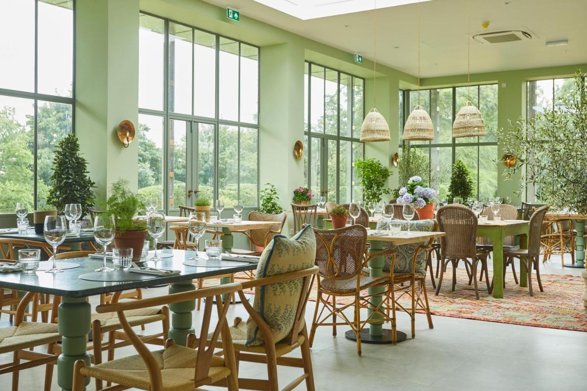 The Retreat, Elcot Park - Housity
