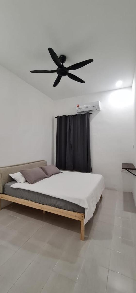 Voon 4 bedroom homestay Mersing - Hizvo