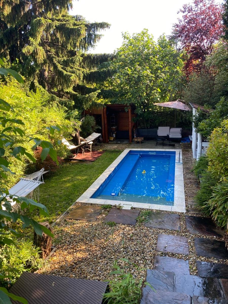 Modern house in central with pool - Housity