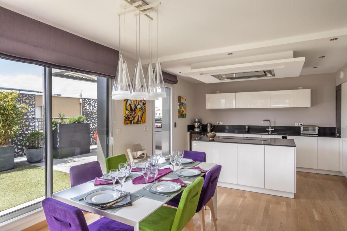 Suitetrails - ILLANKA - Appartement 3 chambres avec parking et terrasse proche gare