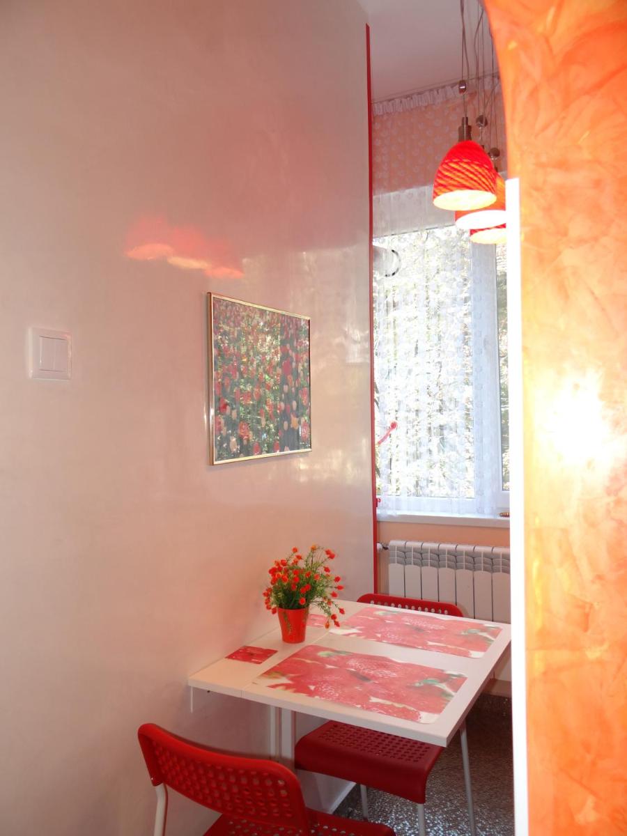 Orange Flower Apartments 1 - Housity