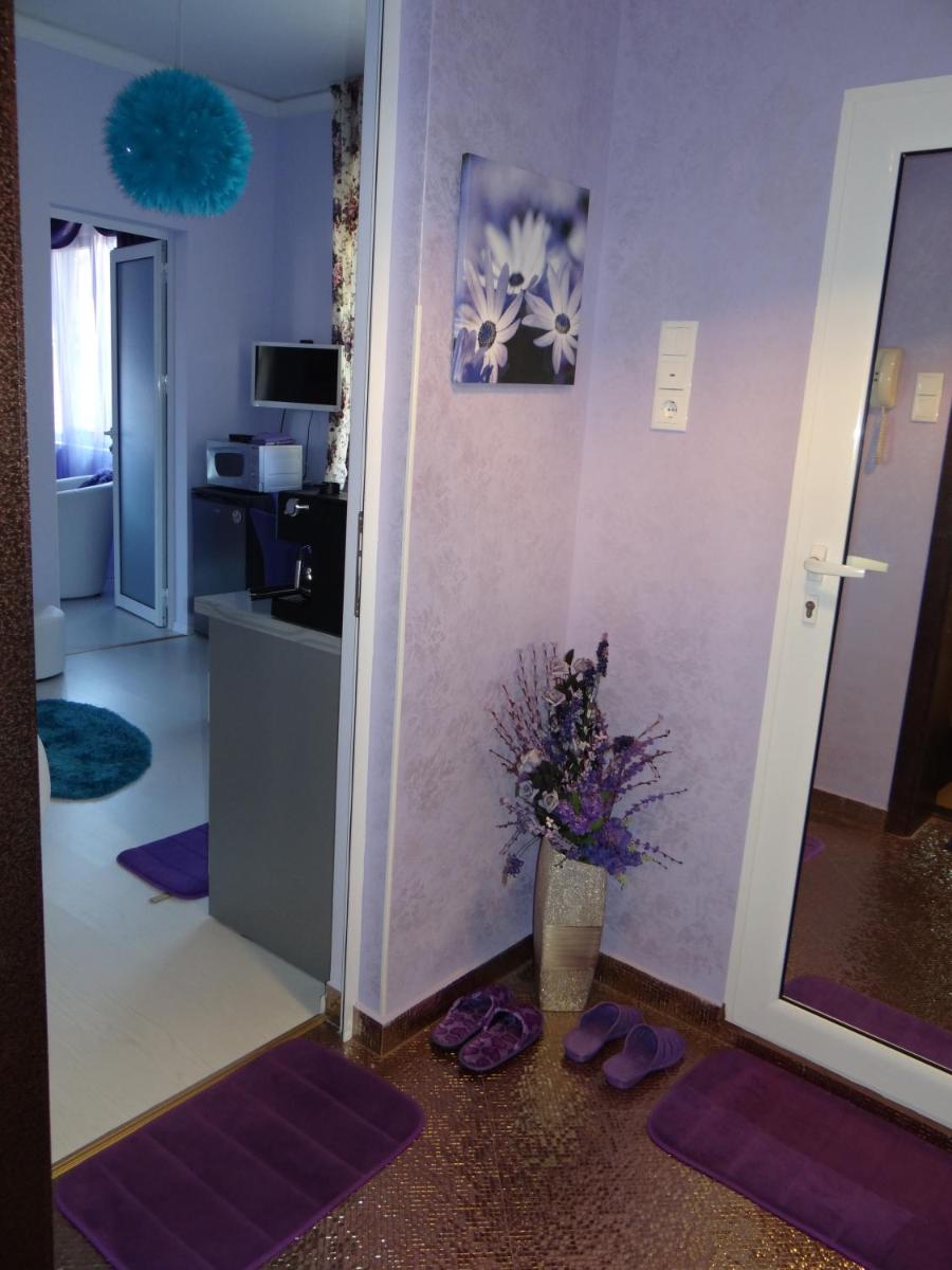 Orange Flower Apartments 1 - Housity