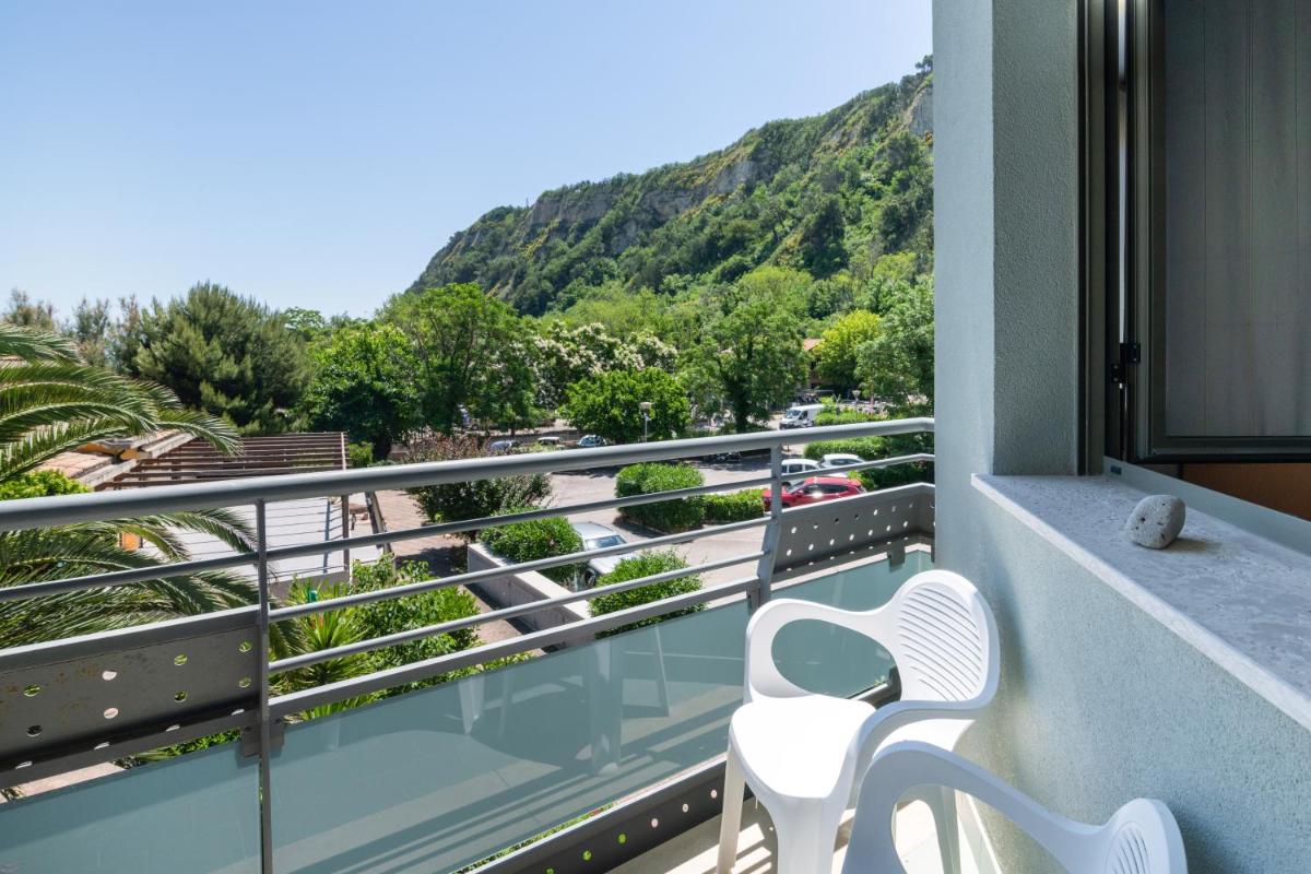 Residence I Gelsi - Apt Aria di Mare with parking - Housity