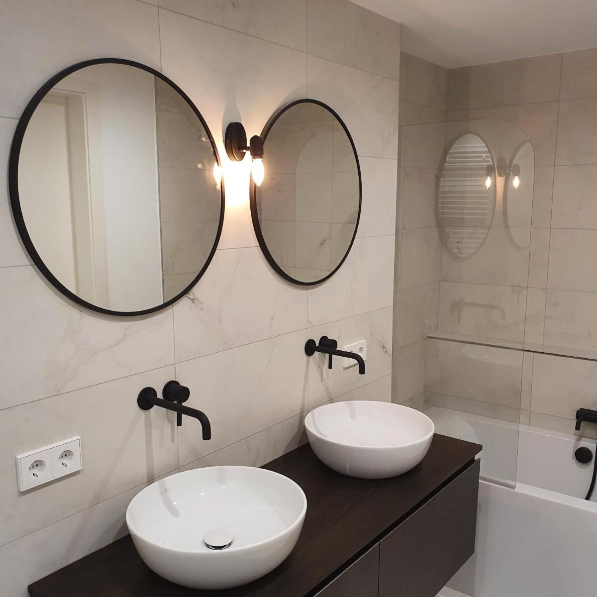 Penthouse Luxurious Central Flat with Parking - Housity