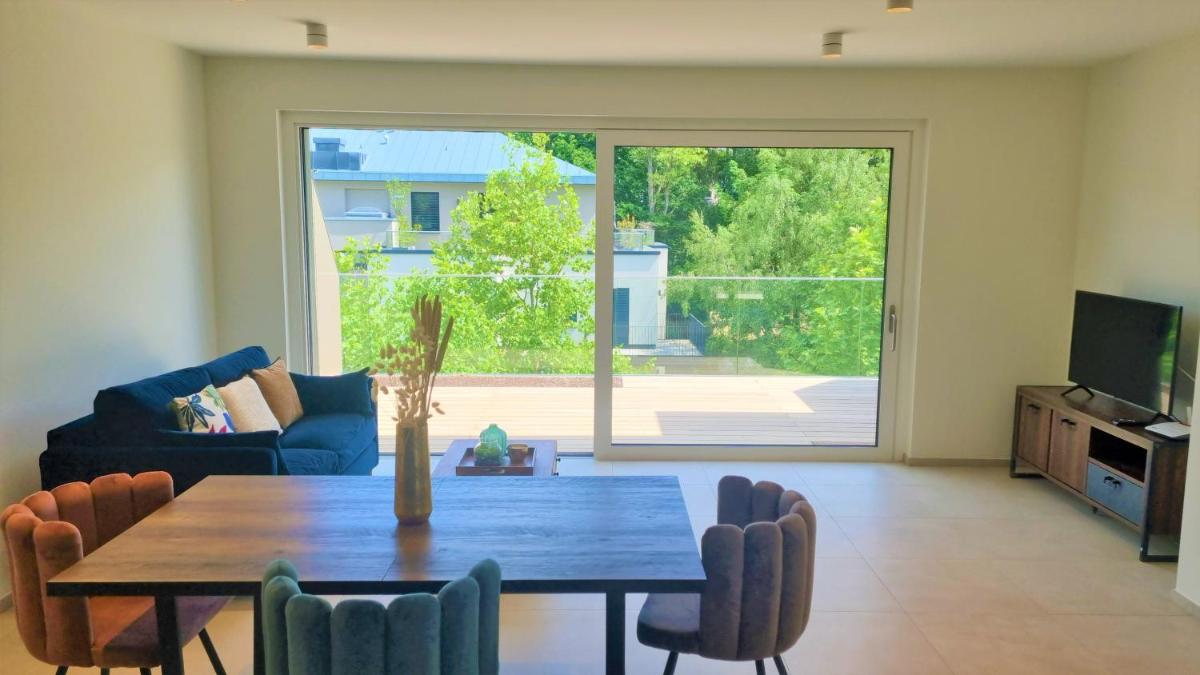 Penthouse Luxurious Central Flat with Parking - Housity