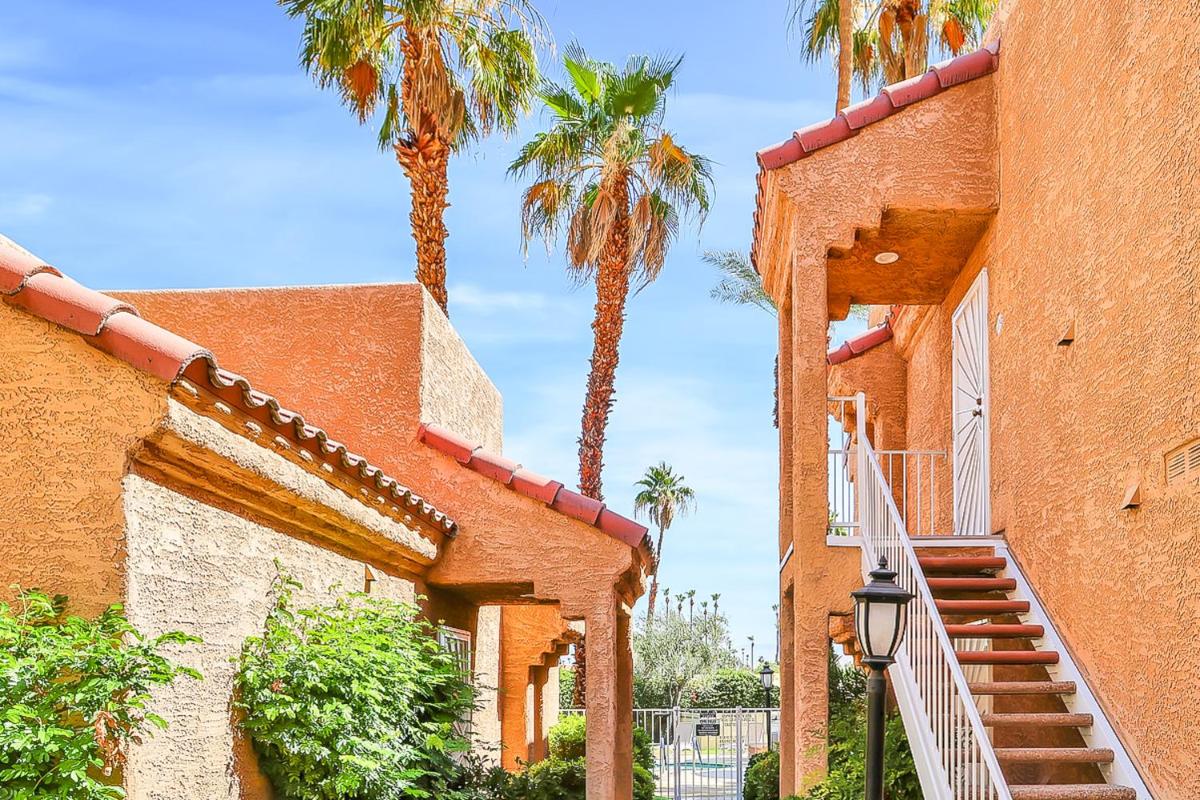 Esprit Vacation Condo - Housity