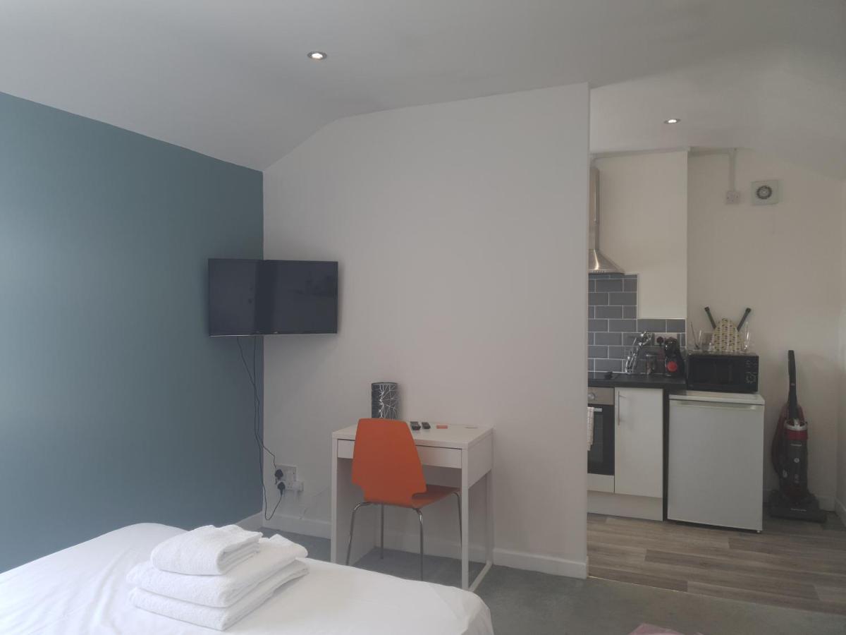 Cozy Crib - 1 Bed Studio - Housity
