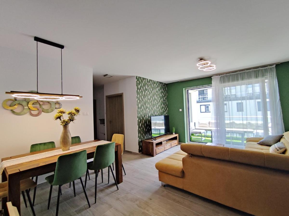 Royal Relax Apartman - Housity