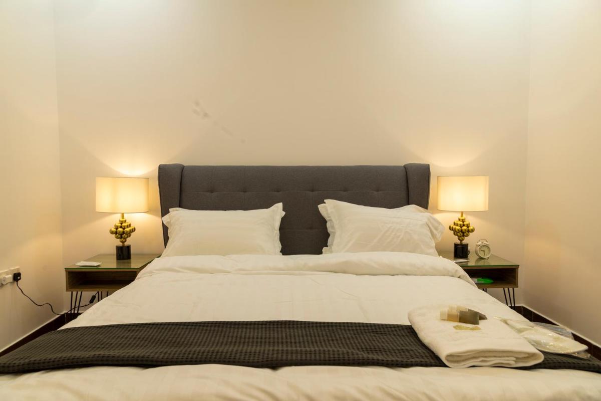 No.2-3 Relax & Enjoy Time w/Manazil Alyasmin 3BR/3BA - Housity