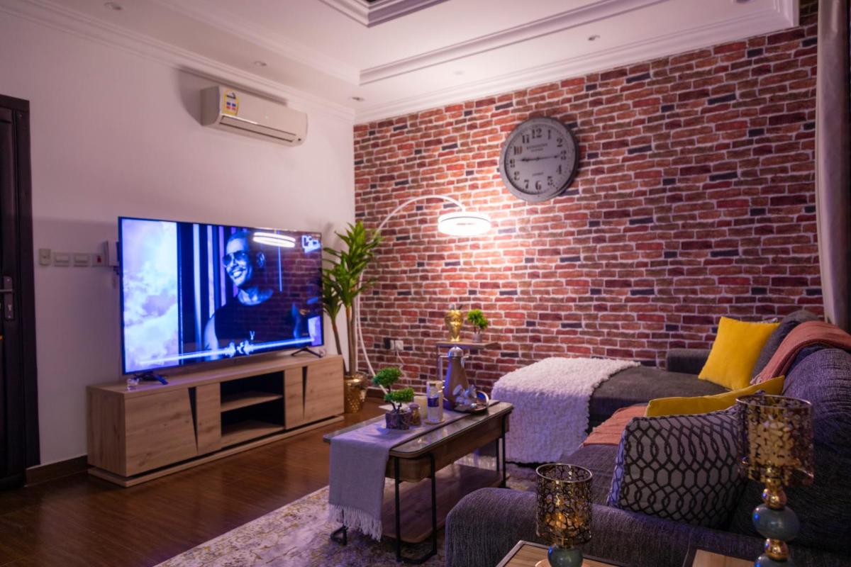 No.2-3 Relax & Enjoy Time w/Manazil Alyasmin 3BR/3BA - Housity