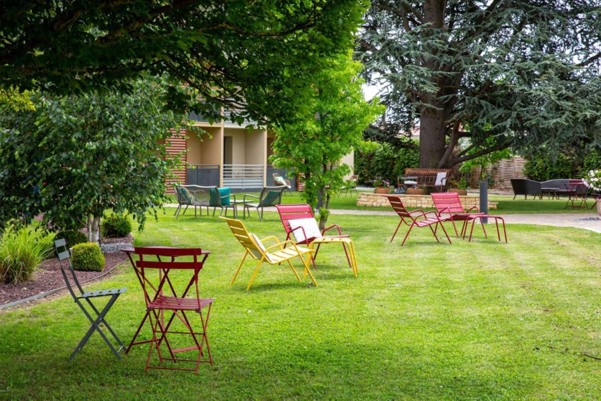BEST WESTERN La Porte des Châteaux - Housity