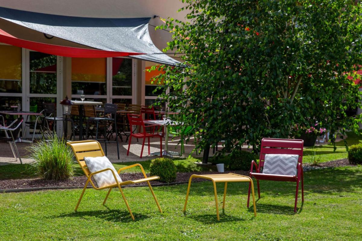 BEST WESTERN La Porte des Châteaux - Housity