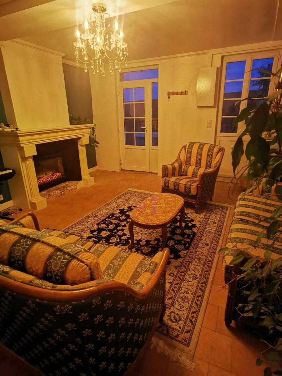 La Montrieuse, Chambre individuelle avec sauna et baignoire spa - Housity