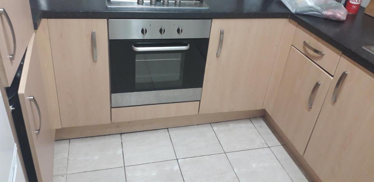 7, Cranehouse Brangbourne Road one big double room available on reasonable price, Shared Flat - Housity