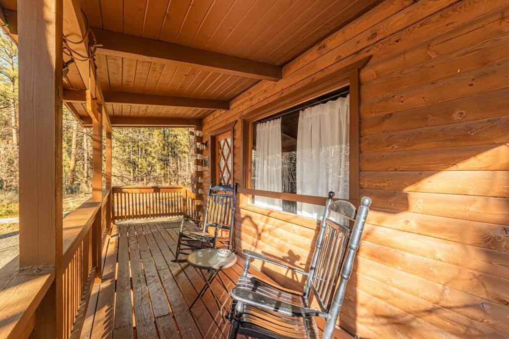 Forest Cabin 5 Old Glory - Housity