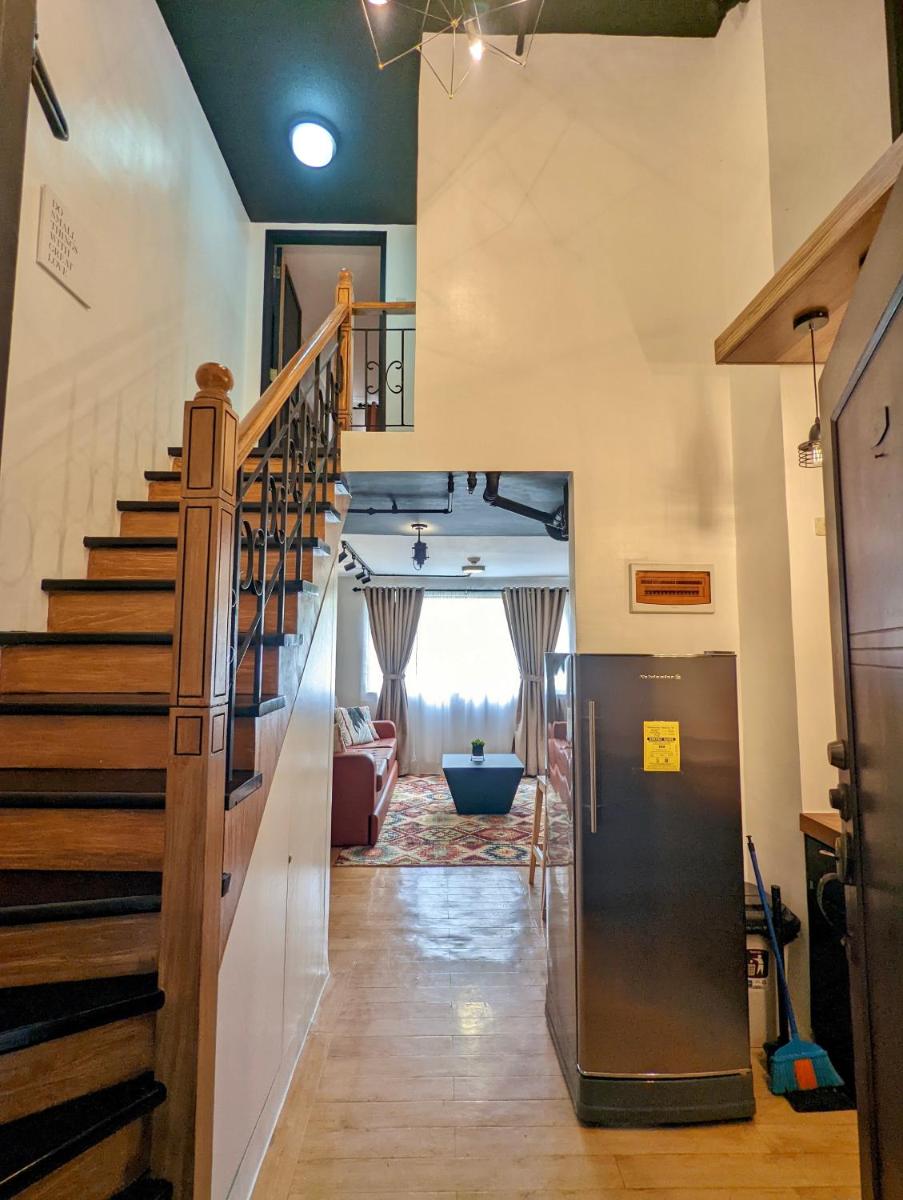 Budget 1BR Loft Apartment in Cainta Cambridge Village - Hizvo