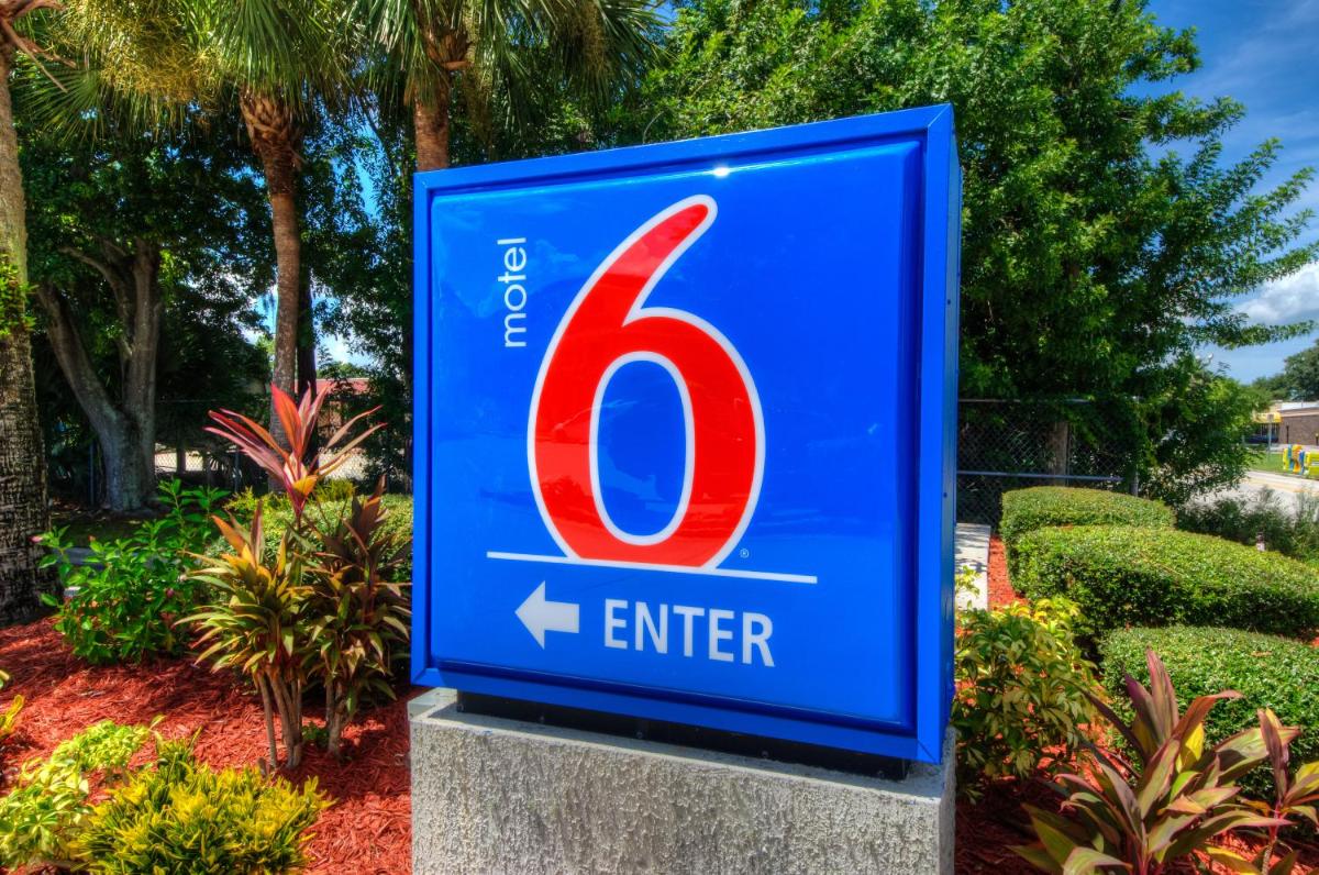 Motel 6-Bradenton, FL - Housity