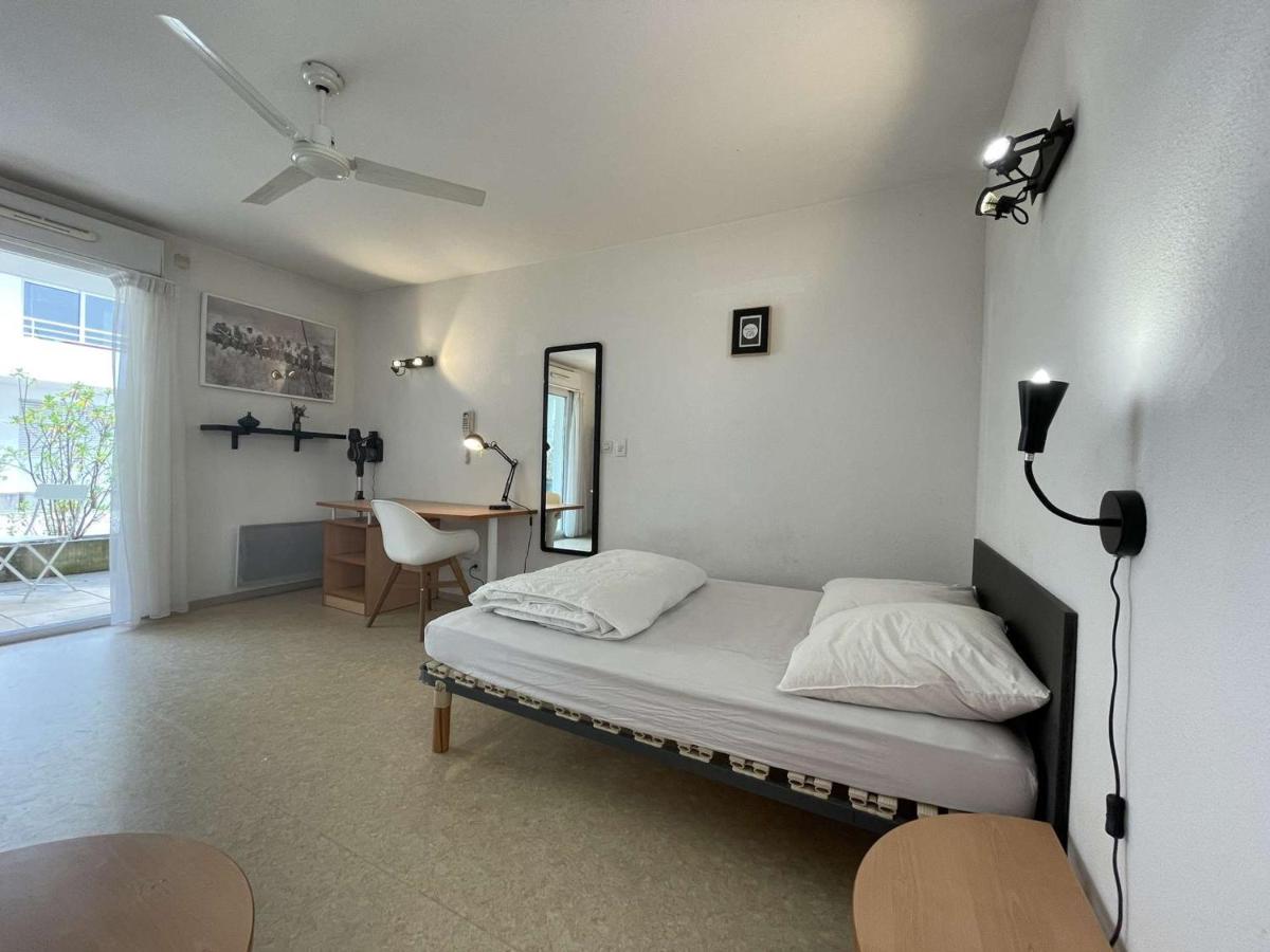 Séjour en Studio aux Minimes, Piscine, Terrasse, Proche Plage - 2 Couchages - FR-1-246-618 - Housity