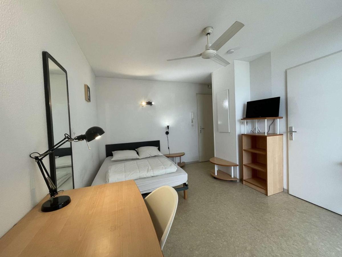 Séjour en Studio aux Minimes, Piscine, Terrasse, Proche Plage - 2 Couchages - FR-1-246-618 - Housity