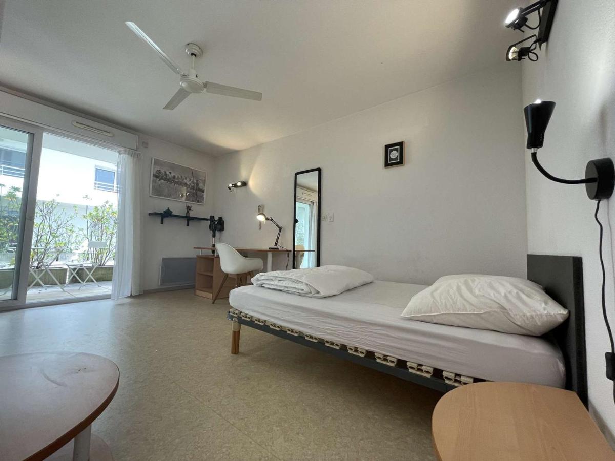 Séjour en Studio aux Minimes, Piscine, Terrasse, Proche Plage - 2 Couchages - FR-1-246-618 - Housity