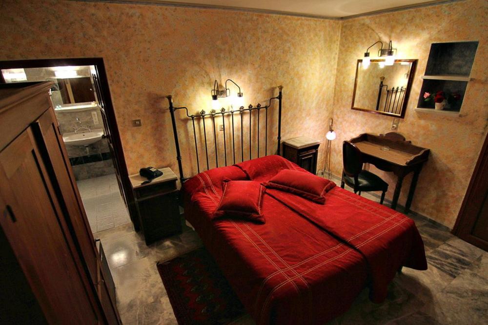 Mytilana Village Hotel - Housity