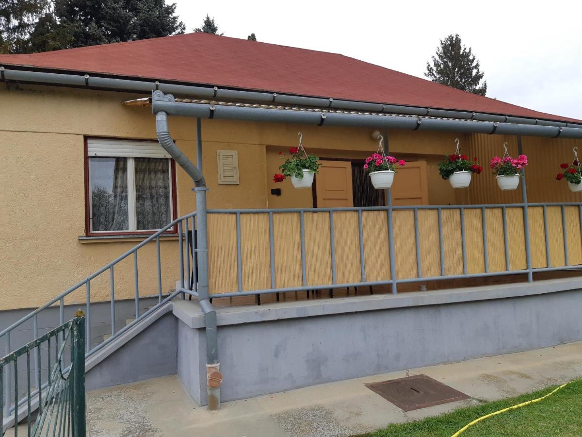 Laciház - Housity