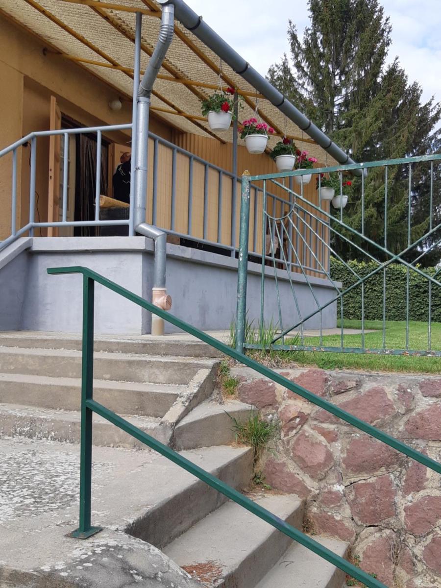 Laciház - Housity