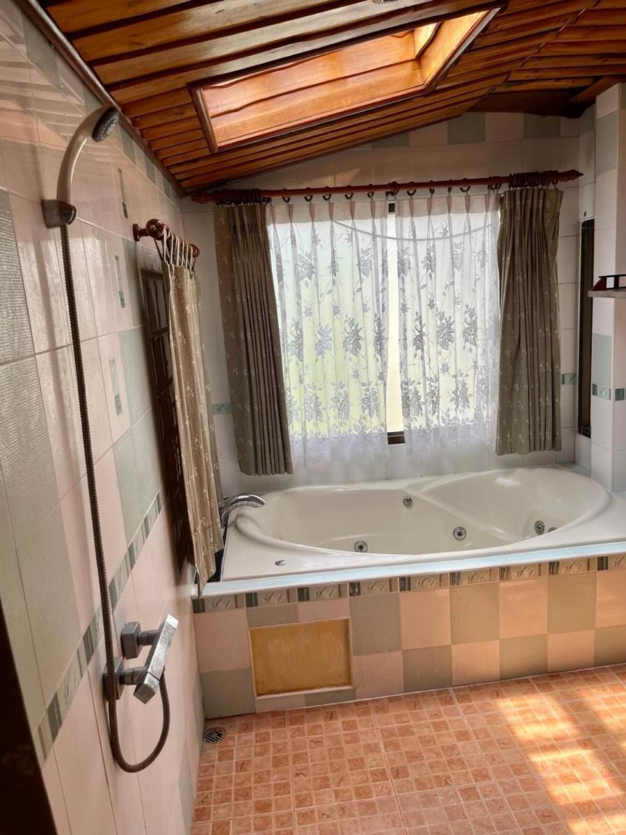 First Villa Beach Resort - Housity