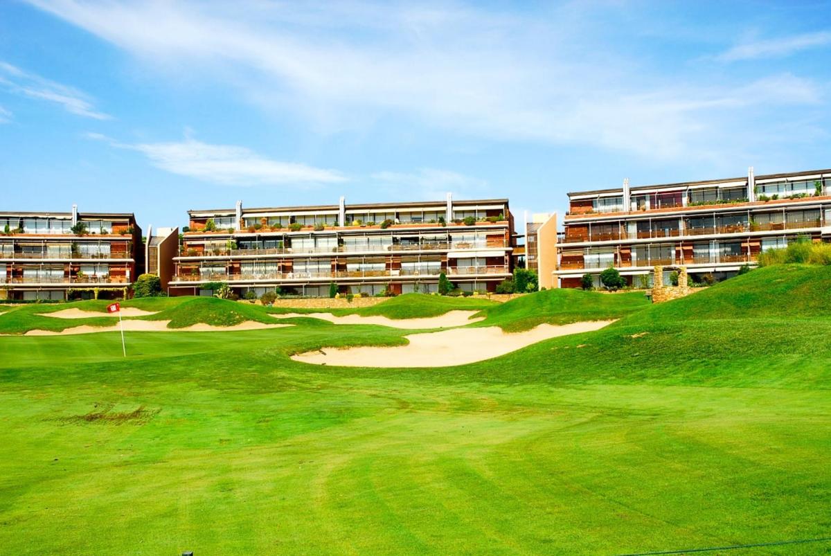 Empordà Golf 4 1-3 - Housity