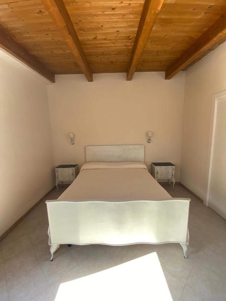 Carmen House - Housity