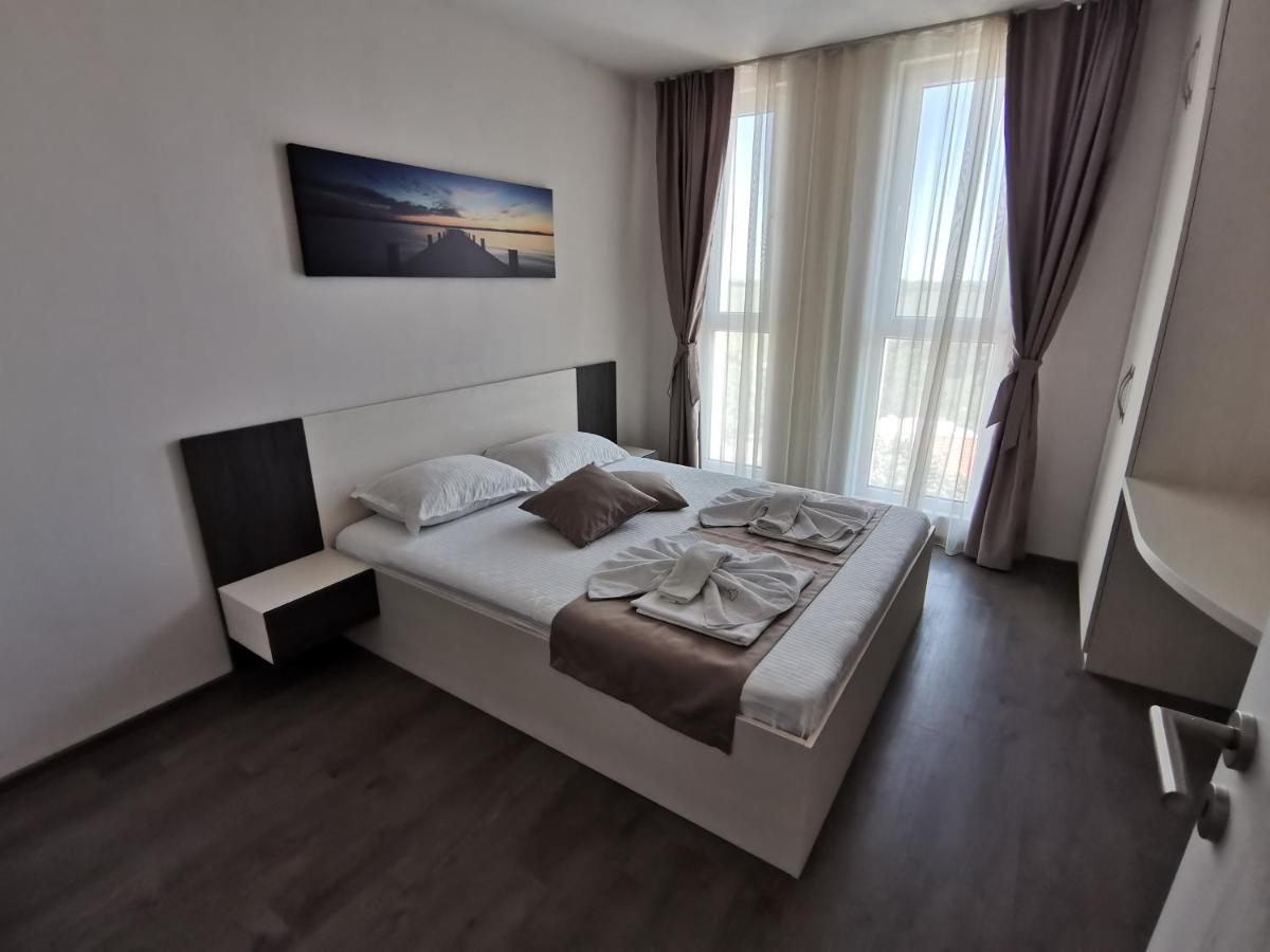 Suitetrails - Sea View Apartment, Residence Park, Sarafovo, Burgas