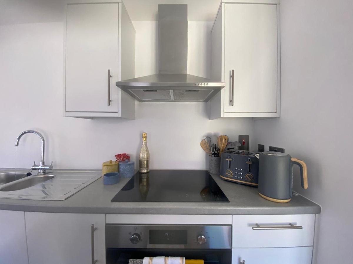 Little lodge - Beautiful Modern Open Plan Lodge - Housity