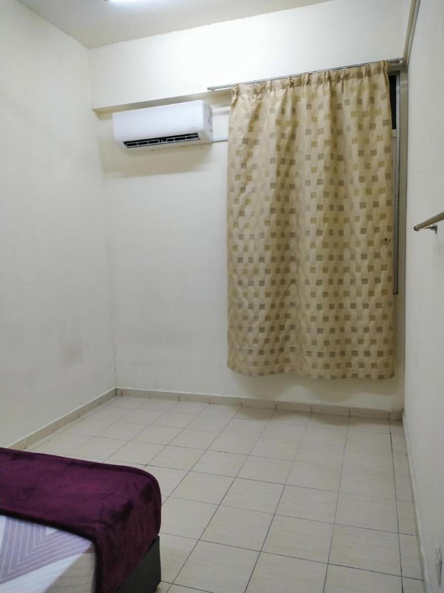 Homestay Kuala Terengganu near Batu Burok, Hospital HSNZ, KTCC Mall, Drawbridge C - Hizvo