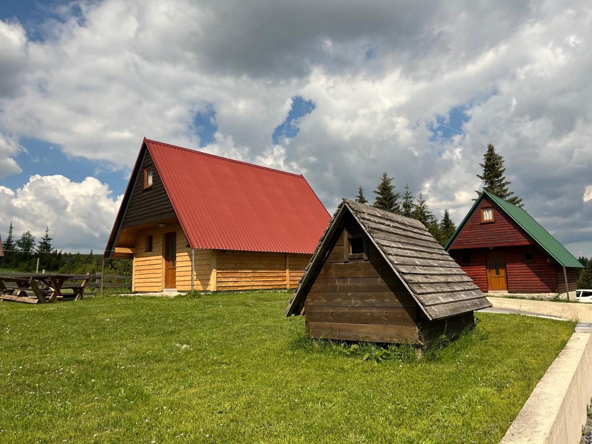 Bungalows Krstajić - Housity