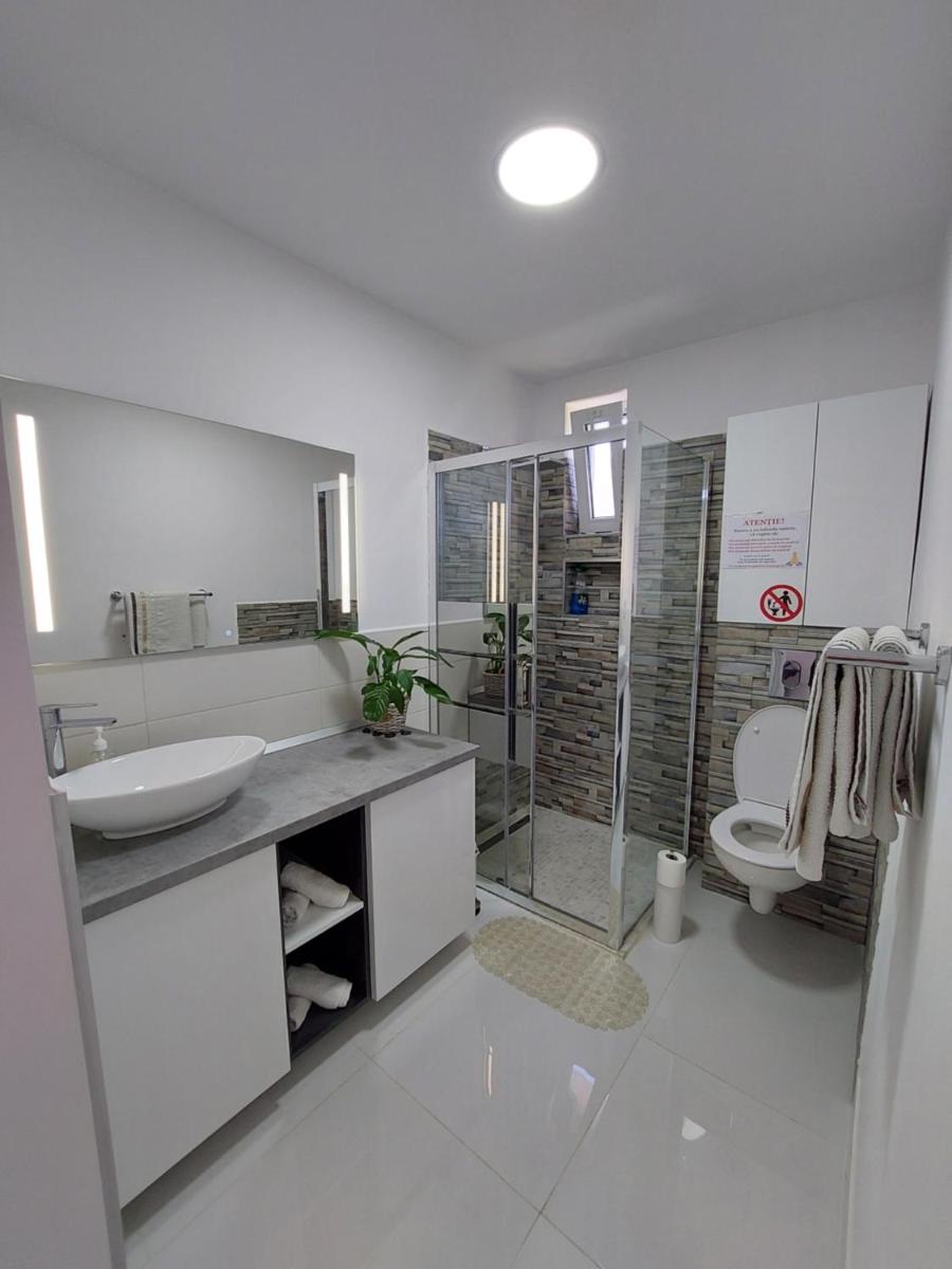 Casuta cu Tei - Housity