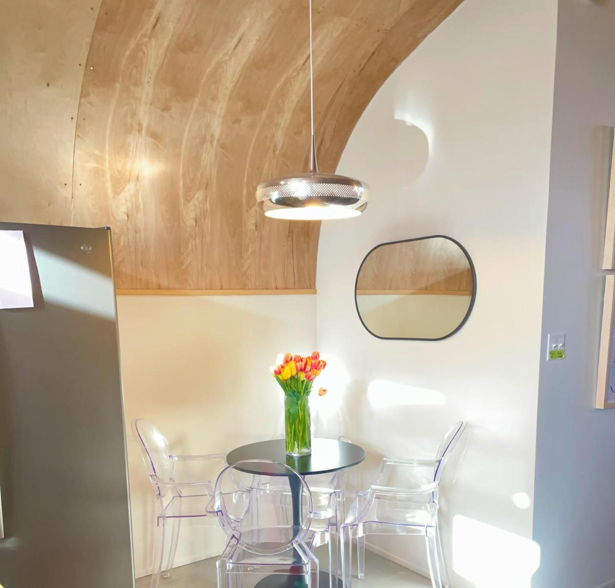 Quiet Dog-Friendly Loft Living with Amazing Views - Housity