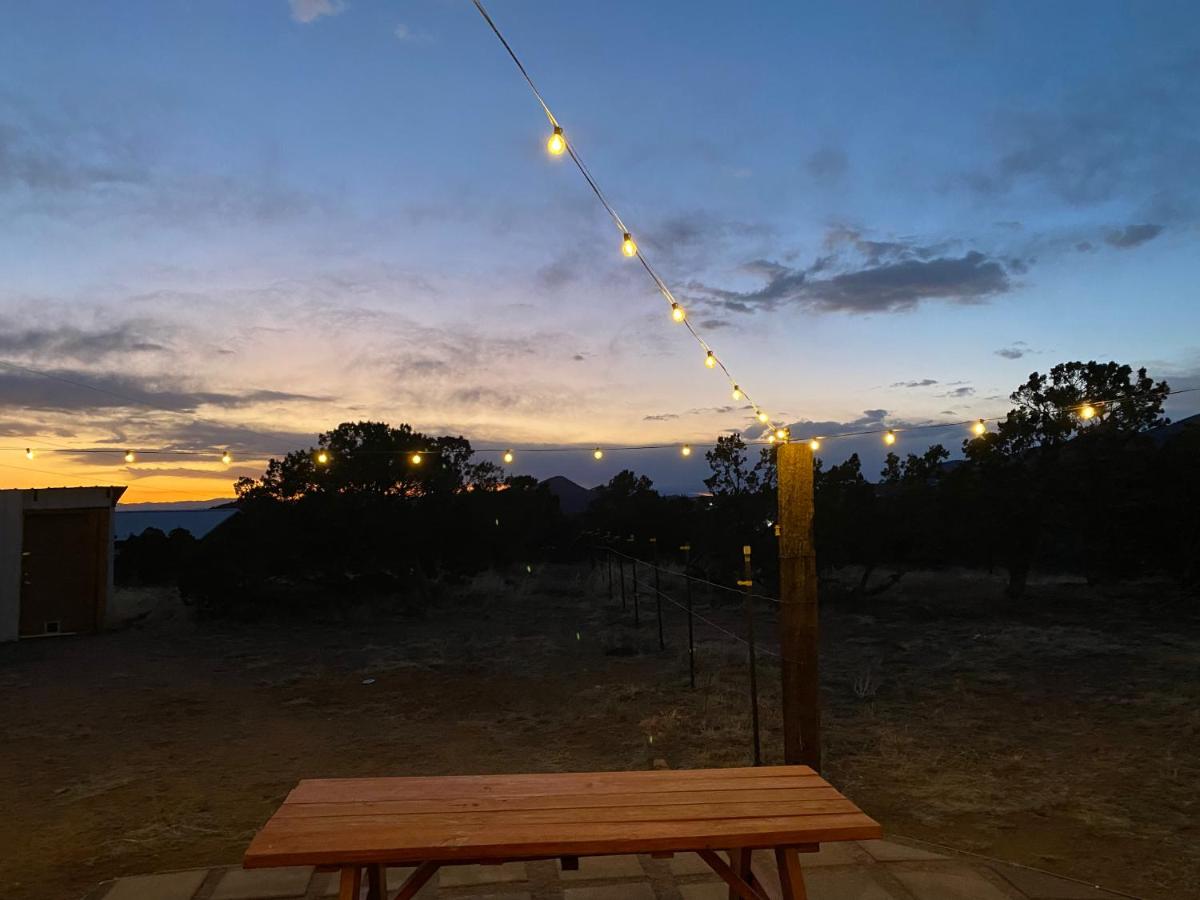 Quiet Dog-Friendly Loft Living with Amazing Views - Housity