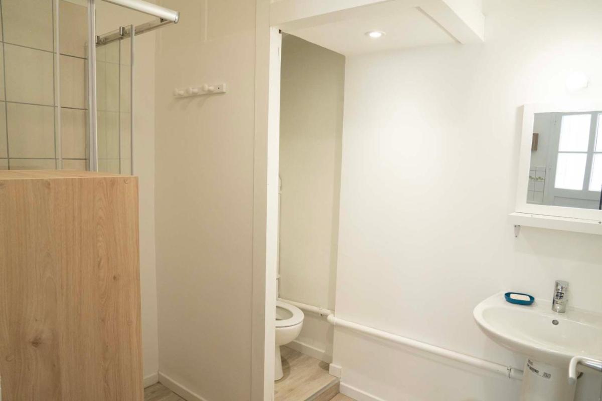 Logement neuf au centre et au calme - Housity