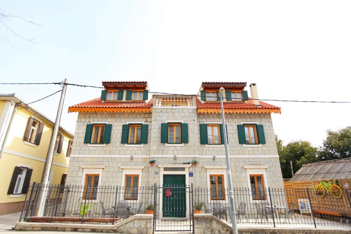 Villa Sol - Housity