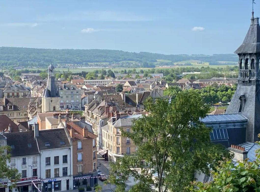 Magnifique maison avec terrasse - Housity