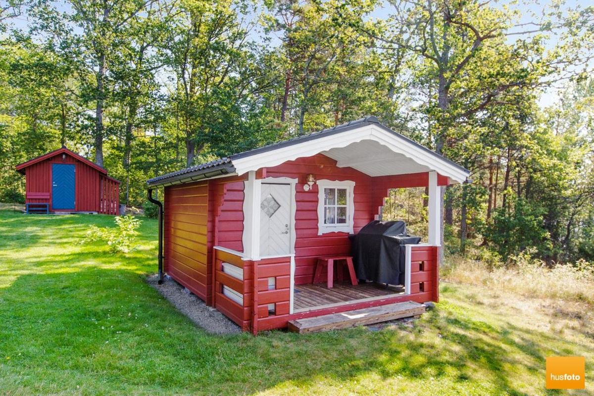 Ekudden. Idylliskt nära sjö. Egen strand. - Housity