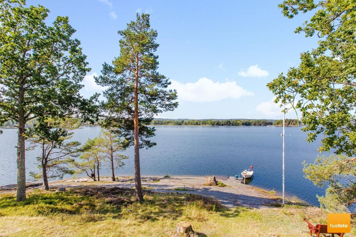 Ekudden. Idylliskt nära sjö. Egen strand. - Housity
