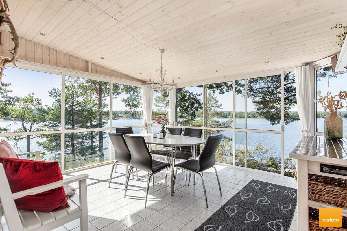 Ekudden. Idylliskt nära sjö. Egen strand. - Housity