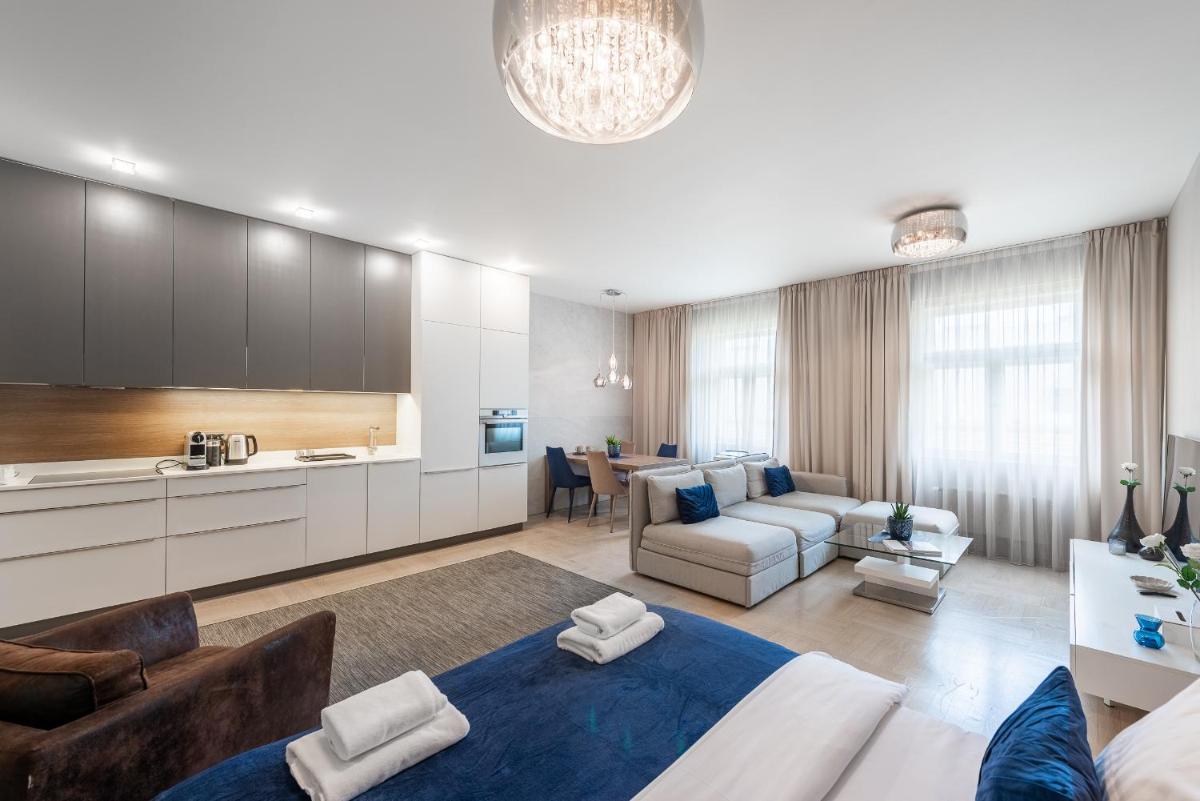 NEW LUXURY Apt with AC&PARKING in the center of Prague - Housity