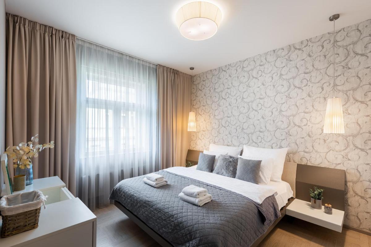 NEW LUXURY Apt with AC&PARKING in the center of Prague - Housity