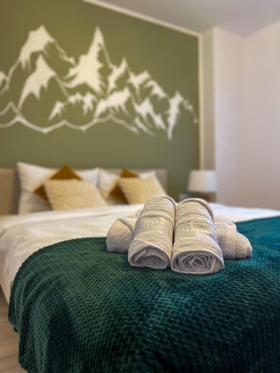 Tudor's Mountain Retreat - Housity