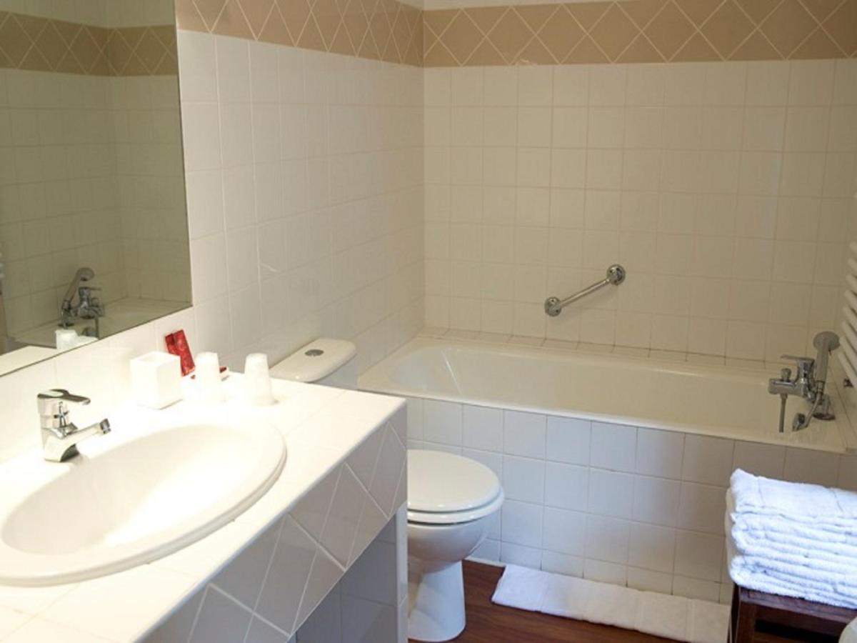 Salle de bains dans l'établissement Hotel La Bougnate