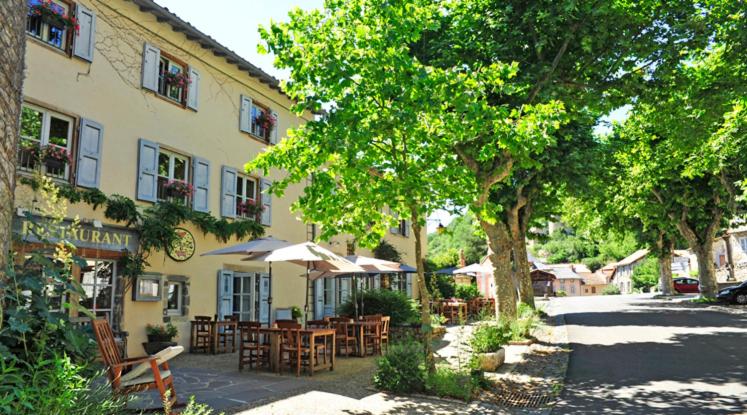 Hotel La Bougnate - Housity