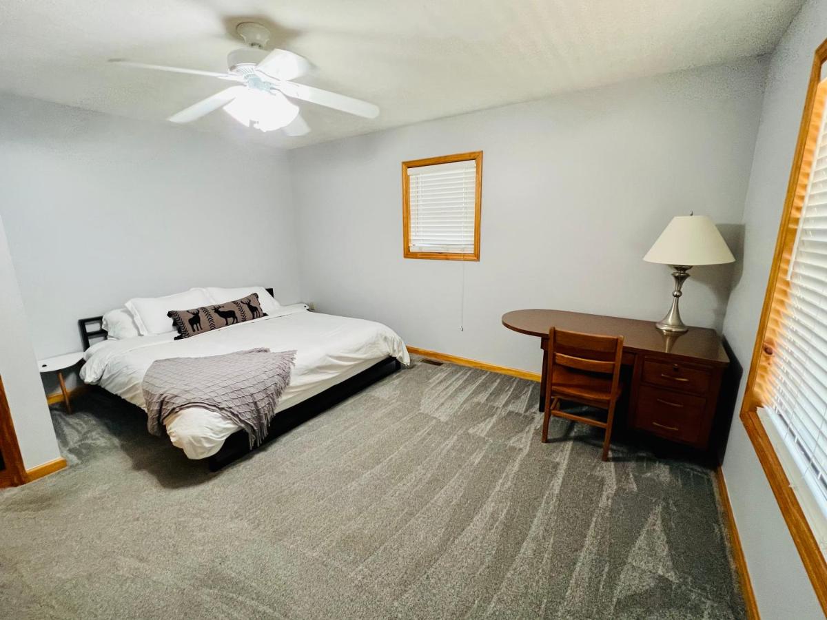 One-Story Pinewood Cabin King Bed in Young Harris - Housity